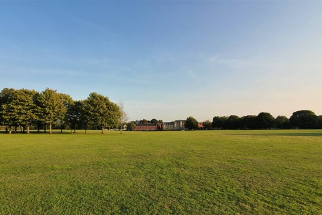 Colchester Retreat: 4BR 2BATH Ample Street Parking in 35Kensington Road, England, United Kingdom, CO2 7FF - Property image 9 - VivreStays