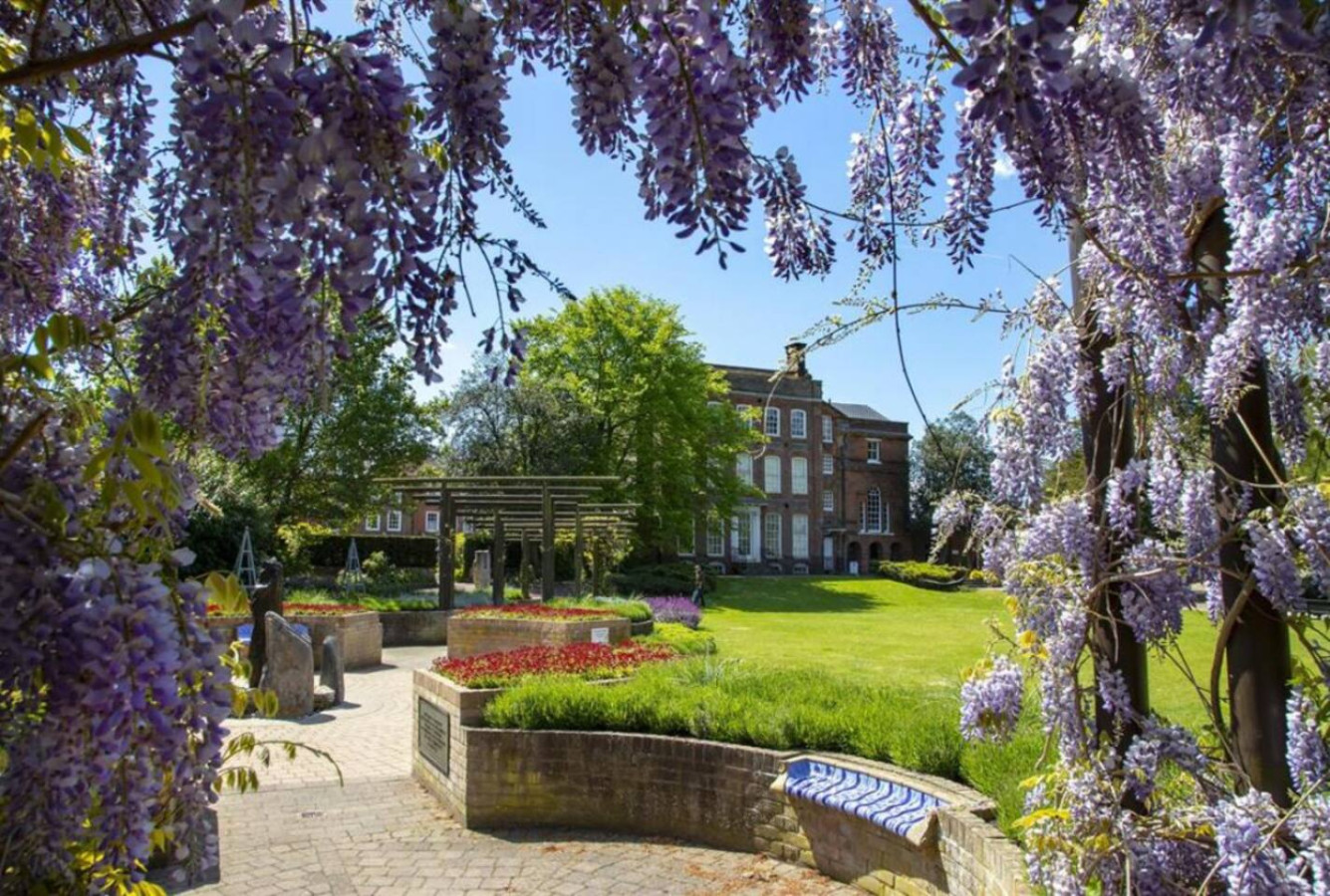 Colchester Retreat: 4BR 2BATH Ample Street Parking in 35Kensington Road, England, United Kingdom, CO2 7FF - Property image 7 - VivreStays