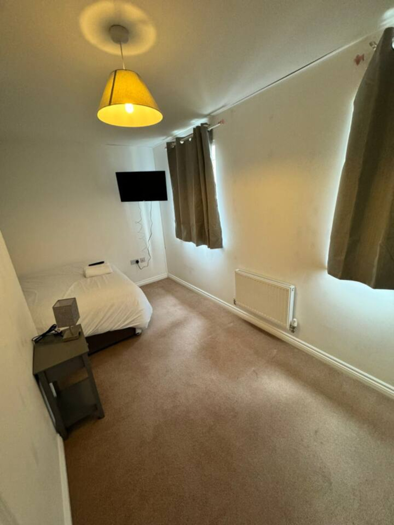 Colchester Retreat: 4BR 2BATH Ample Street Parking in 35Kensington Road, England, United Kingdom, CO2 7FF - Property image 20 - VivreStays