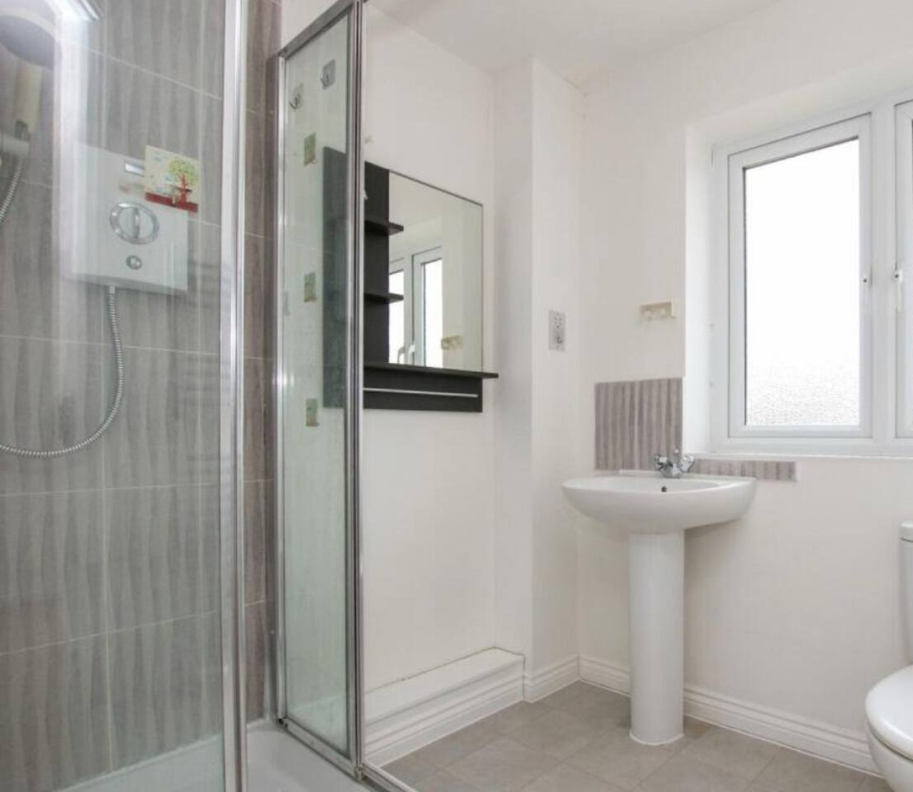 Colchester Retreat: 4BR 2BATH Ample Street Parking in 35Kensington Road, England, United Kingdom, CO2 7FF - Property image 15 - VivreStays