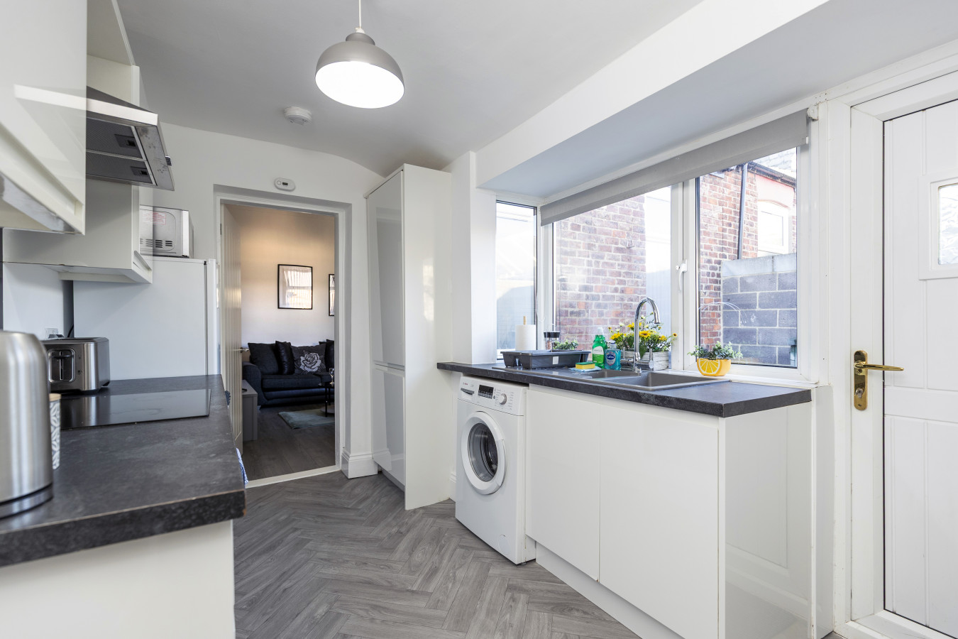 Newly Renovated 3BR House near hospital & uni in 22 Houghton St, Sunderland SR4 7DY, UK - Property image 6 - VivreStays