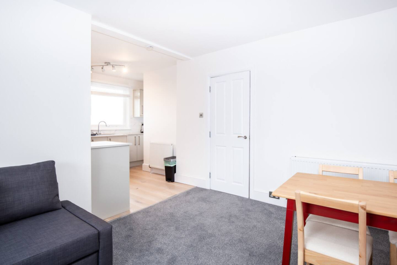 Coastal Charm 1BR Flat near the Sea Street Parking in flat 6, 56 Church Rd, Hastings, St Leonards, Saint Leonards-on-sea TN37 6HJ, UK - Property image 11 - VivreStays