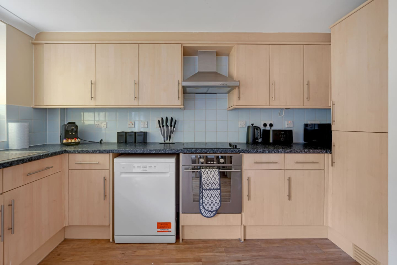Harland Haven: Spacious 4BR House in Ipswich in 31 Harland St, Ipswich IP2 8JU, UK - Property image 16 - VivreStays