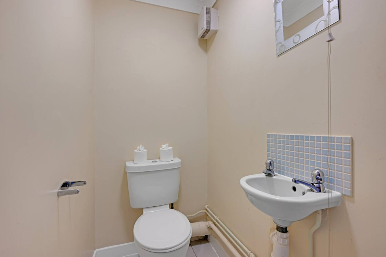 Harland Haven: Spacious 4BR House in Ipswich in 31 Harland St, Ipswich IP2 8JU, UK - Property image 26 - VivreStays