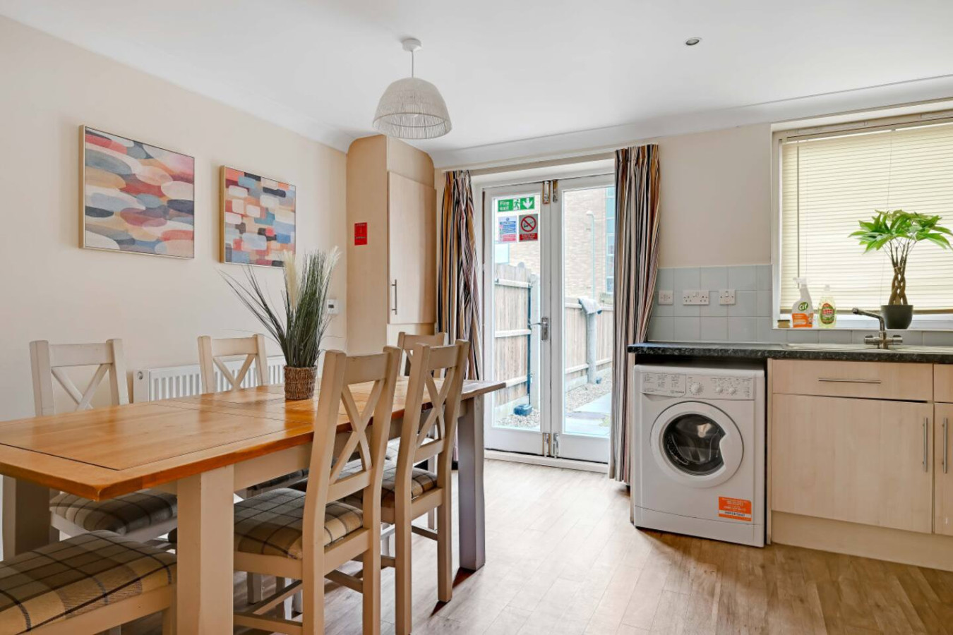 Harland Haven: Spacious 4BR House in Ipswich in 31 Harland St, Ipswich IP2 8JU, UK - Property image 15 - VivreStays