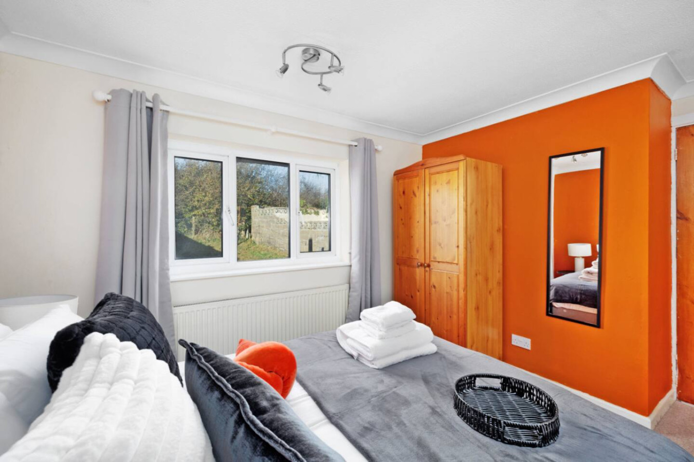 Newly Renovated 3BR House Perfect for Families or Contractors in 49 Poole Park Rd, Plymouth PL5 1DR, UK - Property image 24 - VivreStays