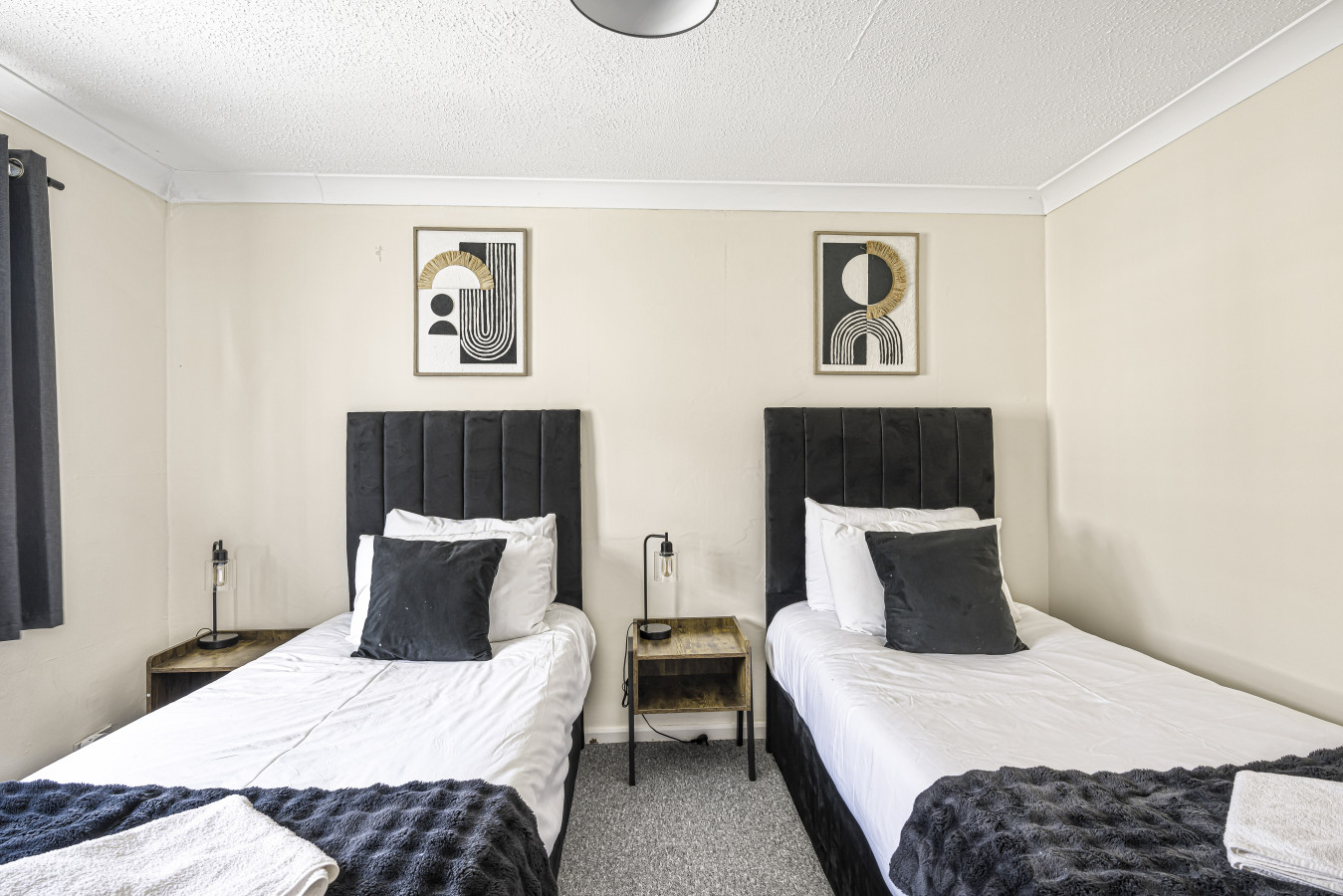 The Ipswich Snug Spacious 3BR Retreat FREE Parking in 59 Defoe Rd, Ipswich IP1 6SN, UK - Property image 6 - VivreStays