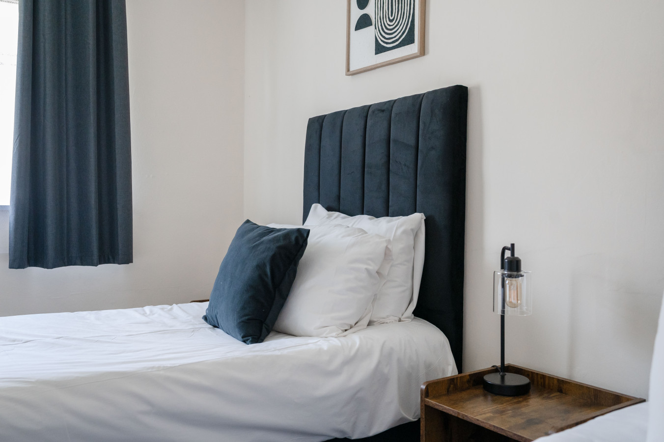 The Ipswich Snug Spacious 3BR Retreat FREE Parking in 59 Defoe Rd, Ipswich IP1 6SN, UK - Property image 15 - VivreStays