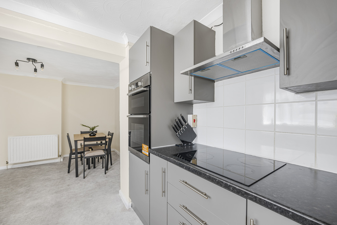 The Ipswich Snug Spacious 3BR Retreat FREE Parking in 59 Defoe Rd, Ipswich IP1 6SN, UK - Property image 25 - VivreStays