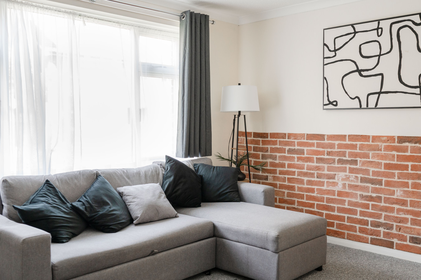 The Ipswich Snug Spacious 3BR Retreat FREE Parking in 59 Defoe Rd, Ipswich IP1 6SN, UK - Property image 21 - VivreStays