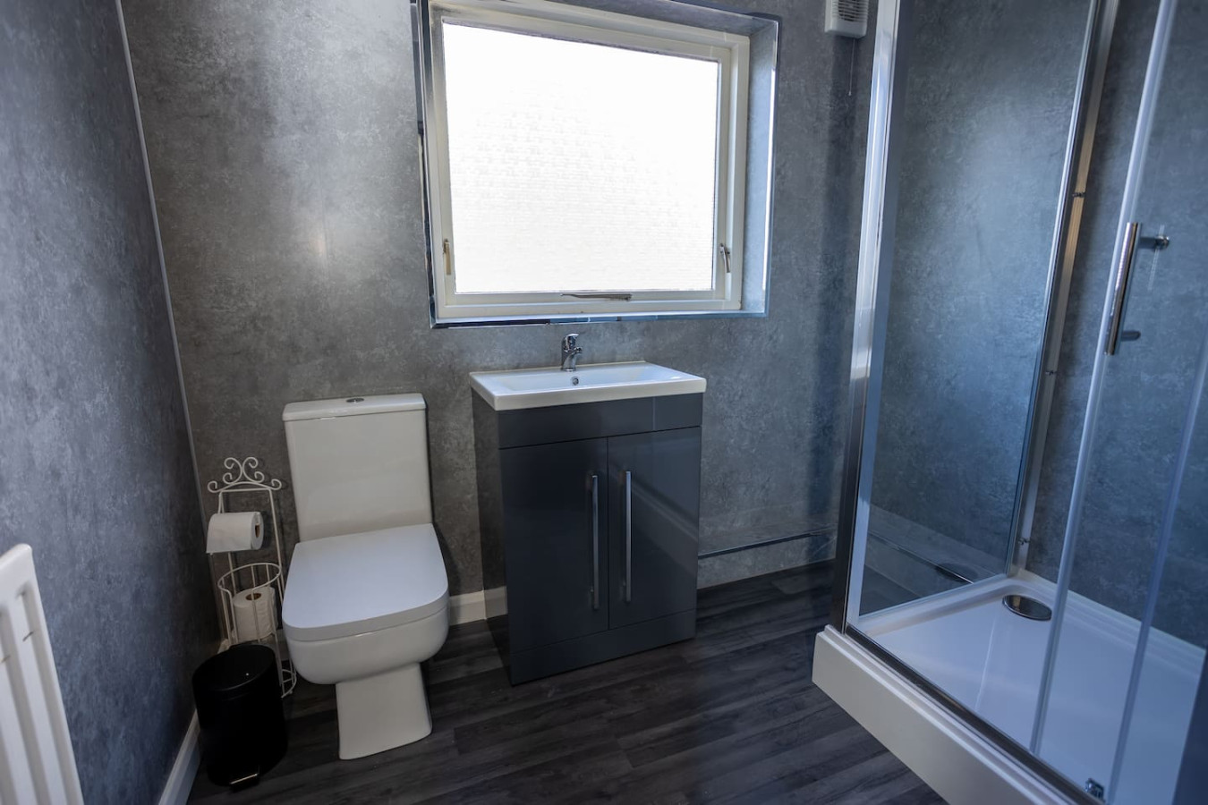 Charming 2BR Maisonette in Carlisle Center in 70 Durranhill Rd, Carlisle CA1 2SZ, UK - Property image 13 - VivreStays