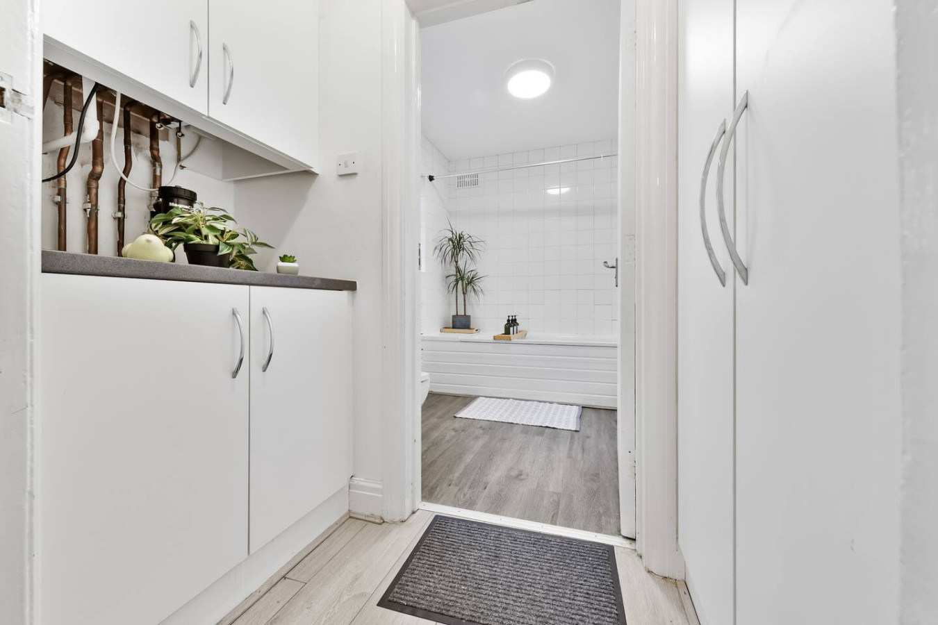 Powder Mill Retreat - 2BR Modern Flat for 4 in 225a Powder Mill Ln, Twickenham TW2 6EH, UK - Property image 22 - VivreStays