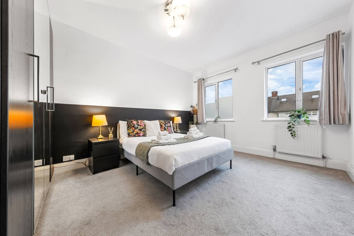 Powder Mill Retreat - 2BR Modern Flat for 4 in 225a Powder Mill Ln, Twickenham TW2 6EH, UK - Property image 9 - VivreStays