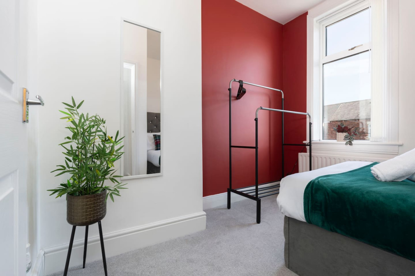 The Maple Haven – Spacious 3BR w/FREE Parking in 10 Maple St, Jarrow NE32 5JE, UK - Property image 18 - VivreStays