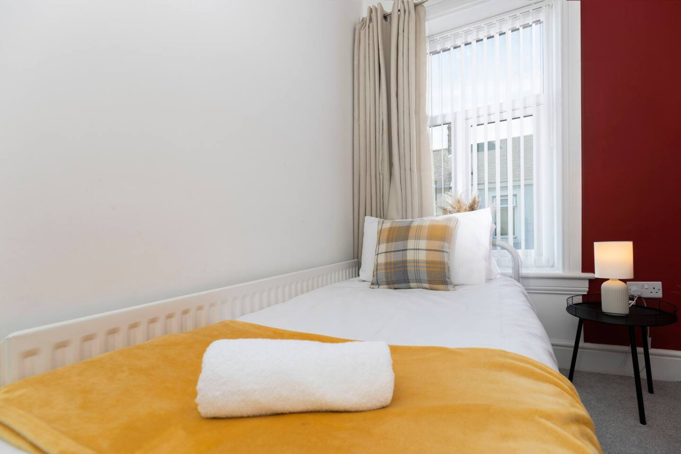 The Maple Haven – Spacious 3BR w/FREE Parking in 10 Maple St, Jarrow NE32 5JE, UK - Property image 17 - VivreStays