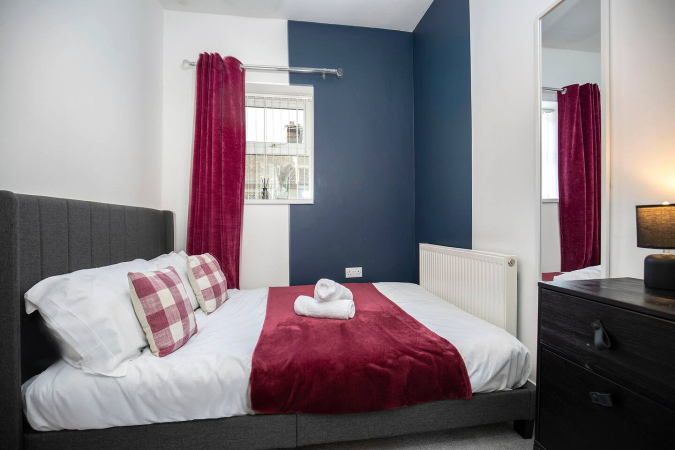 The Maple Haven – Spacious 3BR w/FREE Parking in 10 Maple St, Jarrow NE32 5JE, UK - Property image 7 - VivreStays