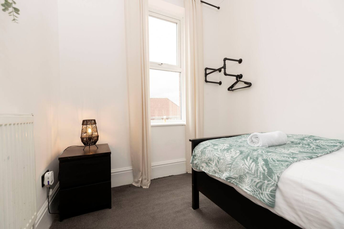 Spacious 4BR Home in Gateshead Sleeps 8 w/Parking in 397Brighton Road, England, United Kingdom, NE8 4SB - Property image 15 - VivreStays