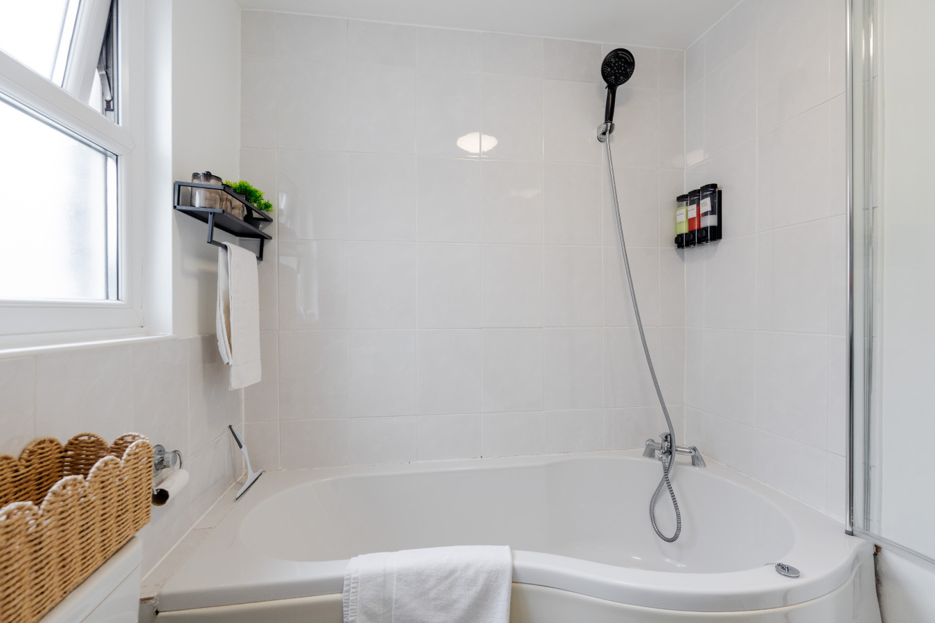 Newly Renovated 4BR House with lots of amenities in 11 Burns St, Bootle, L20 4RJ UK - Property image 43 - VivreStays