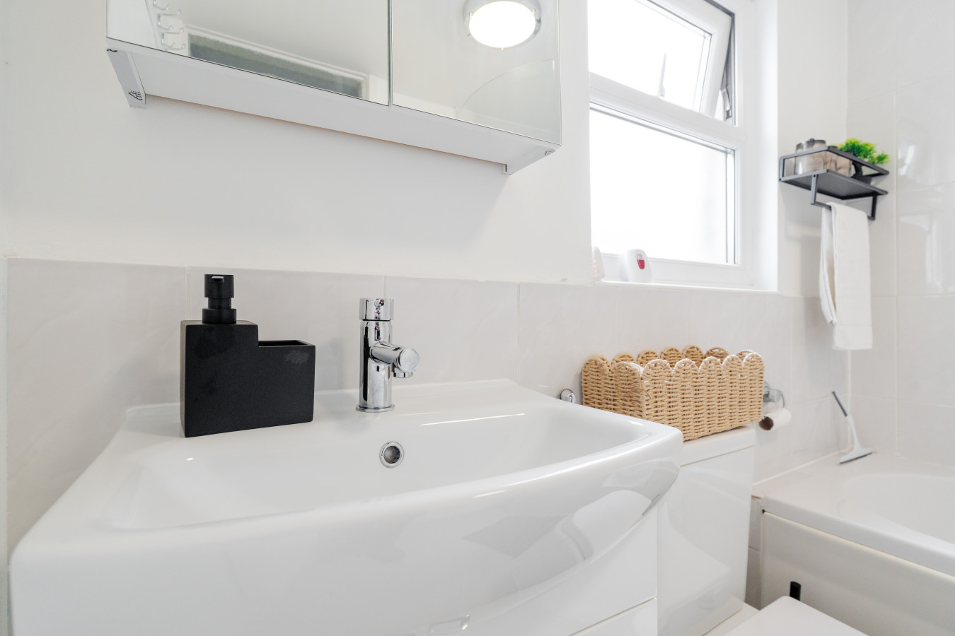 Newly Renovated 4BR House with lots of amenities in 11 Burns St, Bootle, L20 4RJ UK - Property image 16 - VivreStays
