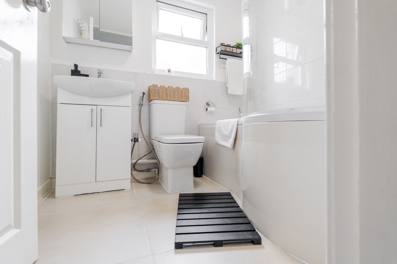Newly Renovated 4BR House with lots of amenities in 11 Burns St, Bootle, L20 4RJ UK - Property image 26 - VivreStays