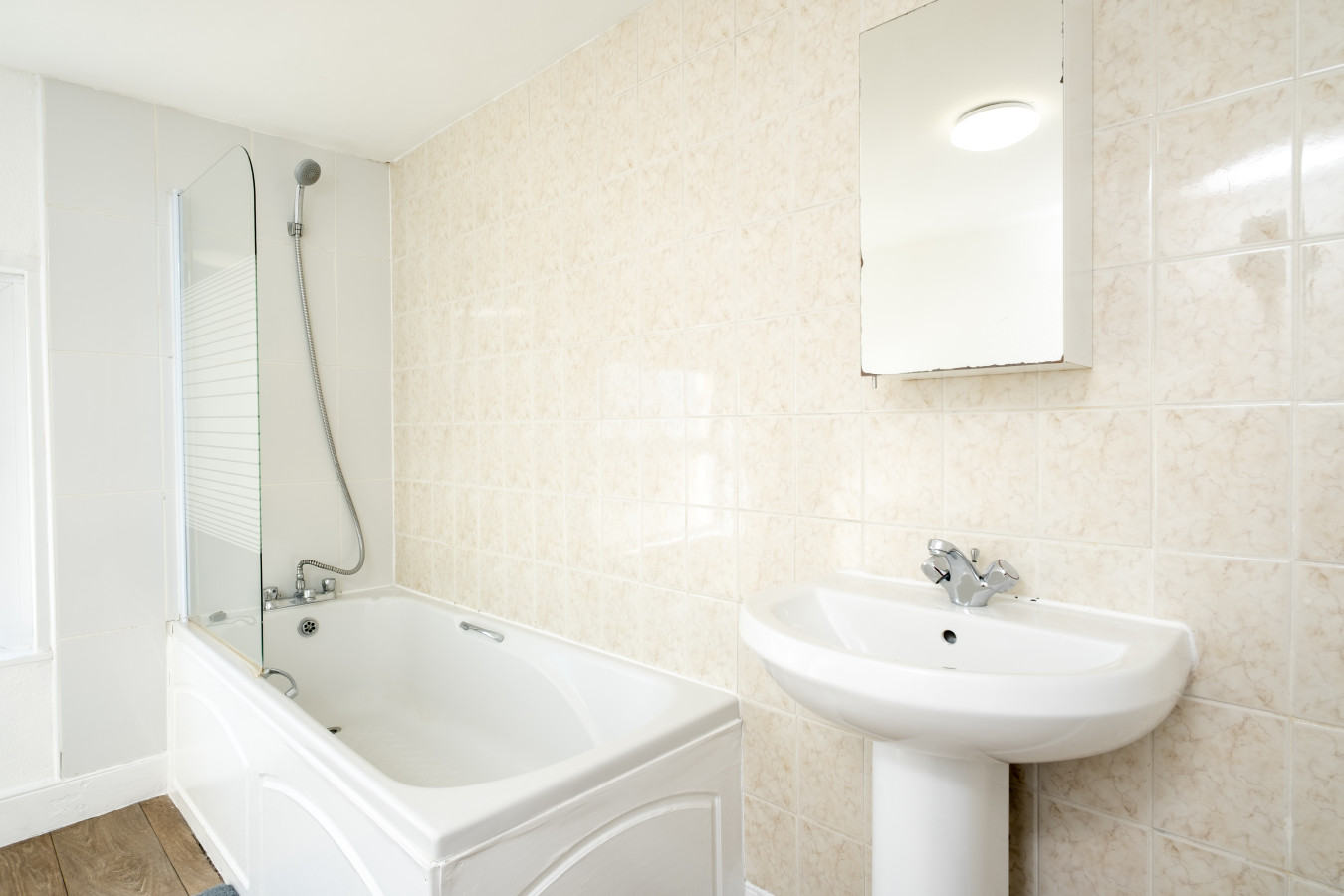 Gloucester Street Nest - 3BR Flat for 7 Guests in 21 Gloucester Street - Property image 12 - VivreStays