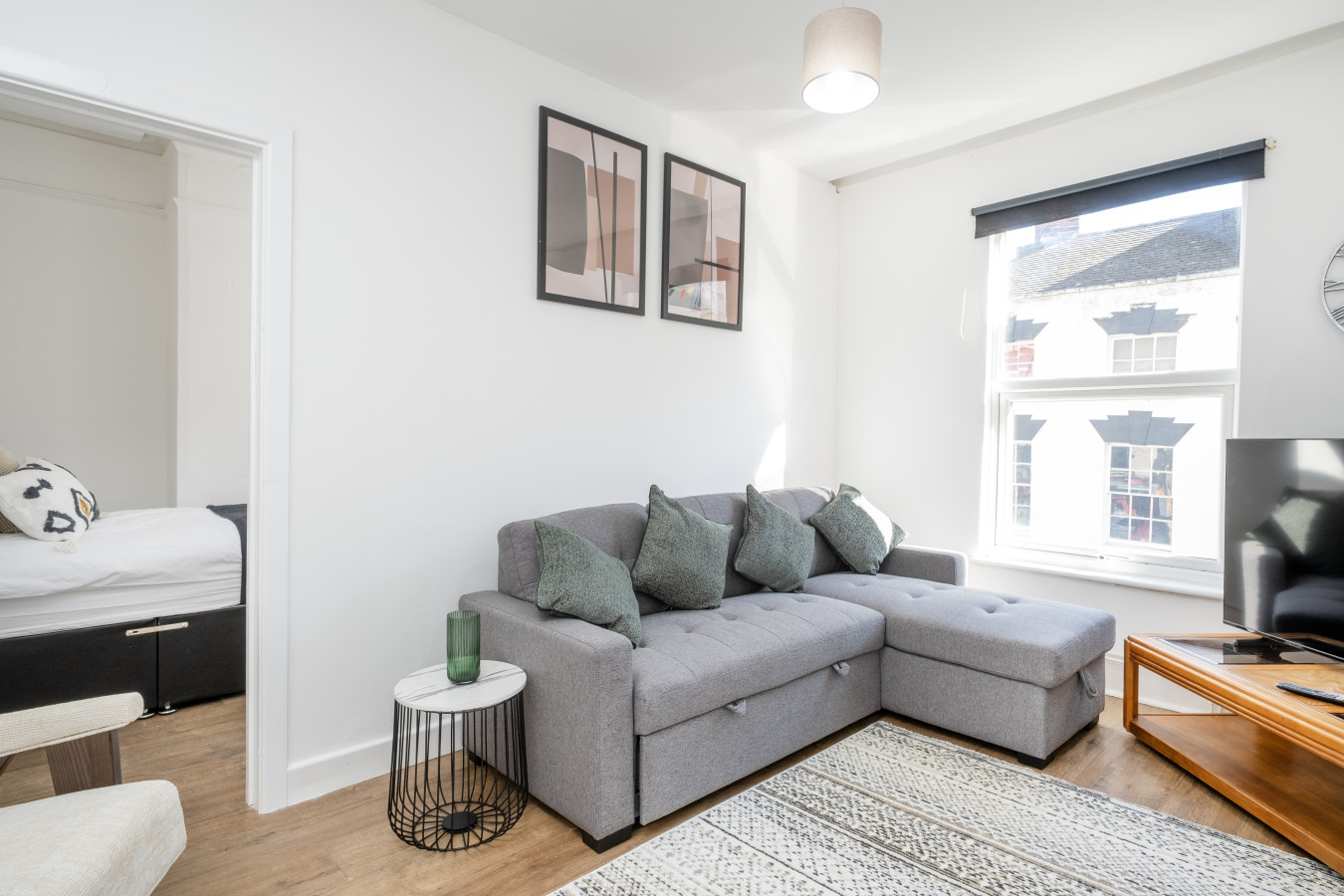 Gloucester Street Nest - 3BR Flat for 7 Guests in 21 Gloucester Street - Property image 13 - VivreStays