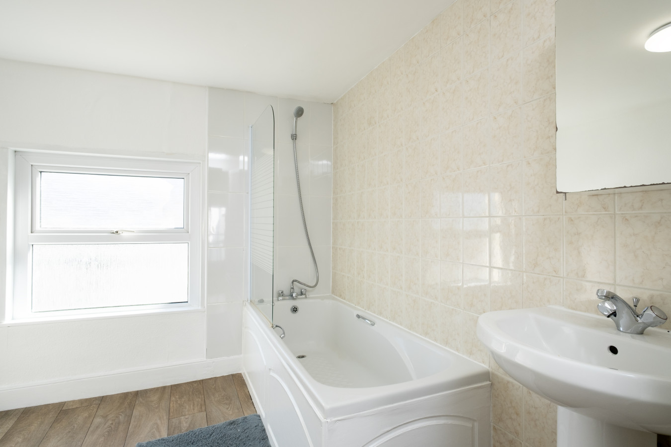 Gloucester Street Nest - 3BR Flat for 7 Guests in 21 Gloucester Street - Property image 11 - VivreStays