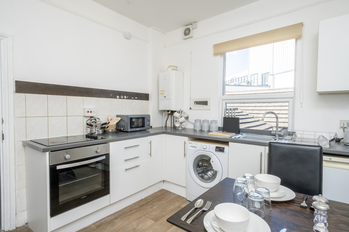 Gloucester Street Nest - 3BR Flat for 7 Guests in 21 Gloucester Street - Property image 5 - VivreStays