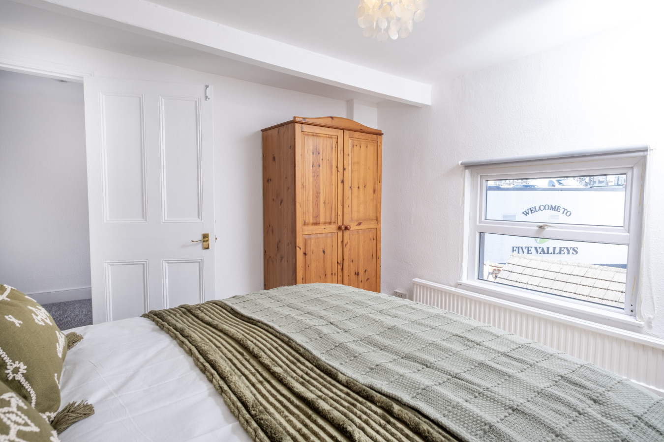 Gloucester Street Nest - 3BR Flat for 7 Guests in 21 Gloucester Street - Property image 17 - VivreStays