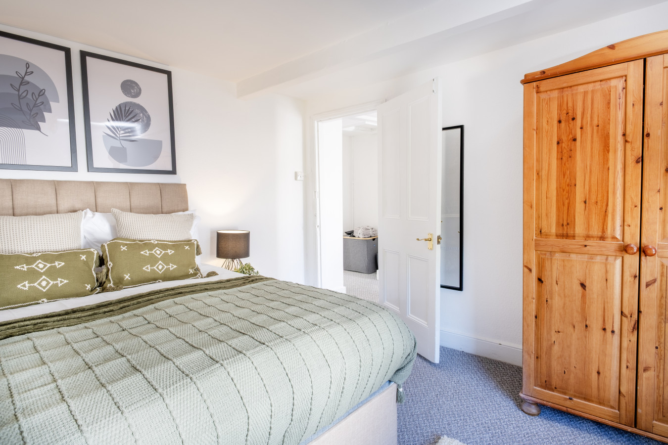 Gloucester Street Nest - 3BR Flat for 7 Guests in 21 Gloucester Street - Property image 6 - VivreStays