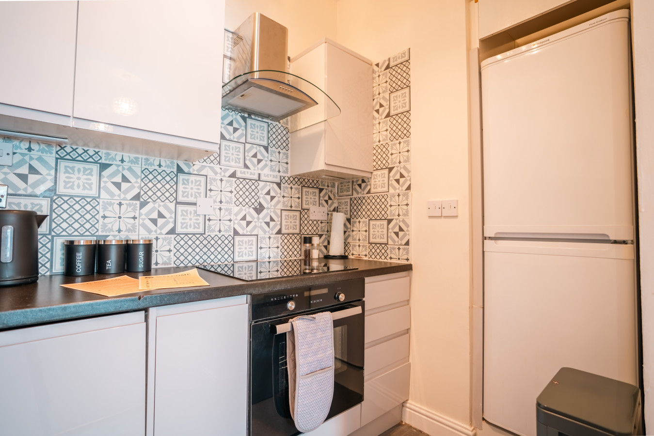 Cozy 1BR Seaside Apt in Brighton Marina Village in BN2 5UX, Brighton and Hove, England, United Kingdom - Property image 11 - VivreStays