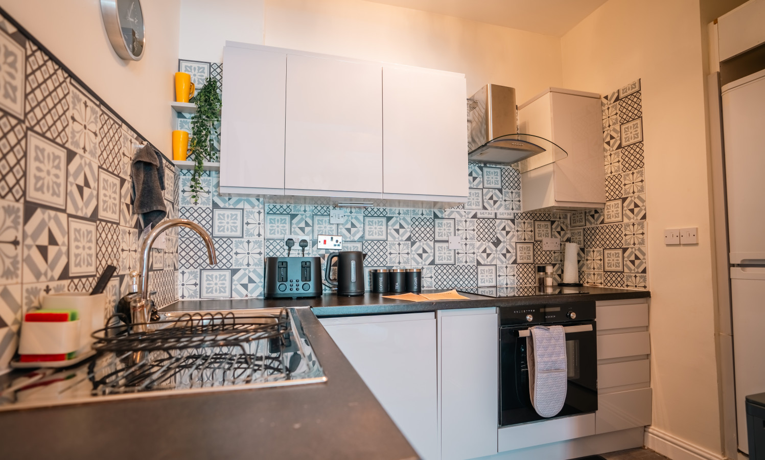 Cozy 1BR Seaside Apt in Brighton Marina Village in BN2 5UX, Brighton and Hove, England, United Kingdom - Property image 12 - VivreStays