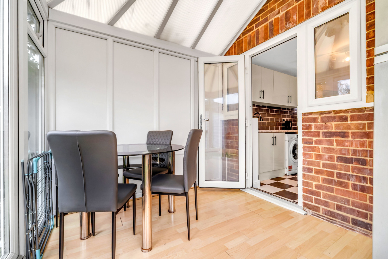 Spacious 4-Bedroom Haven in Orpington Retreat in 24 Hearns Rd, Orpington BR5 3NG, UK - Property image 22 - VivreStays