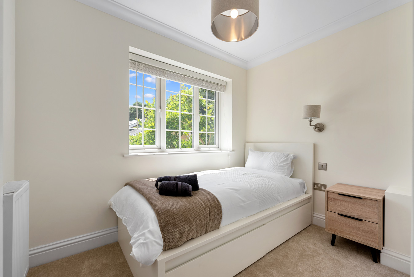 Spacious 3BR Flat in Stroud Haven in 33Stratford Road, England, United Kingdom, GL5 4AJ - Property image 2 - VivreStays