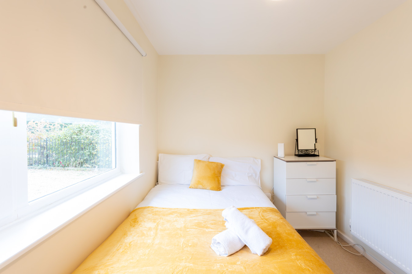 Grand 5BR Home in Market Harborough with Free Parking in 4 Harborough Rd, Dingley, Market Harborough LE16 8PH, UK - Property image 3 - VivreStays