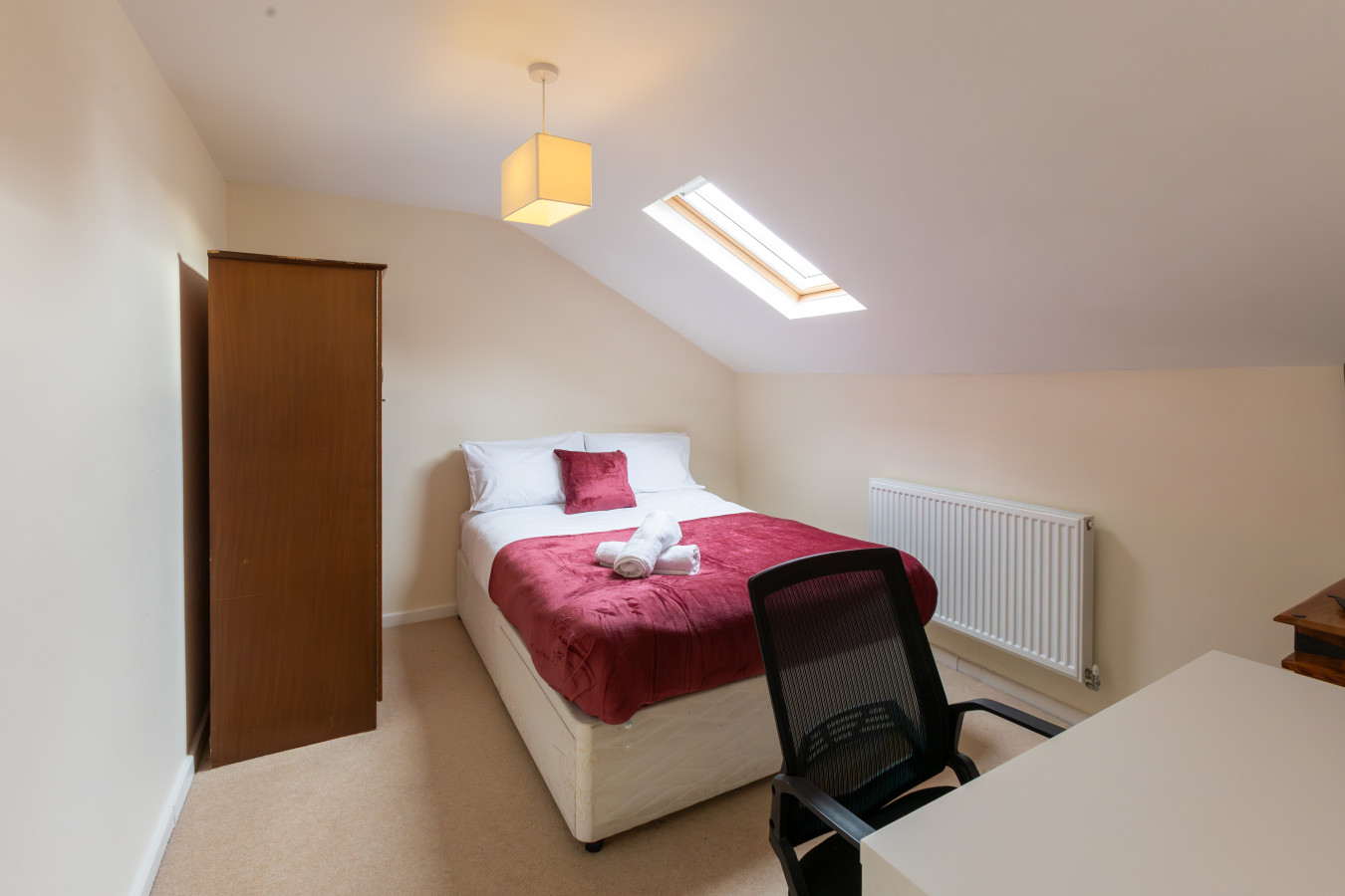 Grand 5BR Home in Market Harborough with Free Parking in 4 Harborough Rd, Dingley, Market Harborough LE16 8PH, UK - Property image 6 - VivreStays