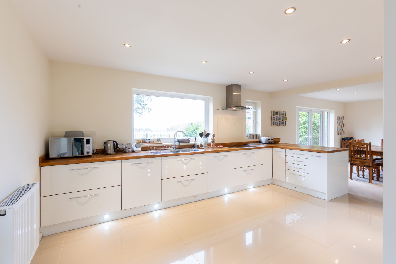 Grand 5BR Home in Market Harborough with Free Parking in 4 Harborough Rd, Dingley, Market Harborough LE16 8PH, UK - Property image 9 - VivreStays