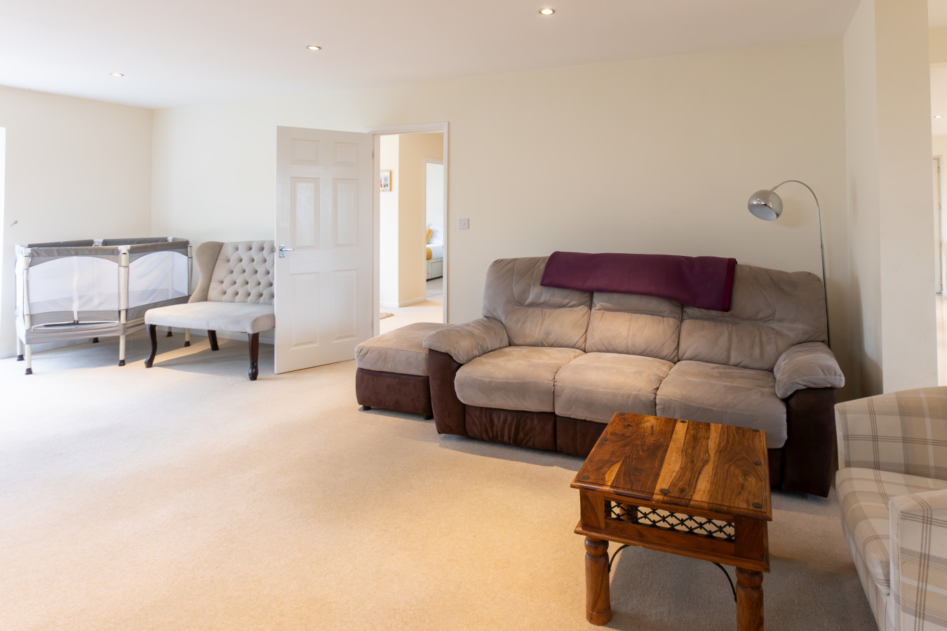 Grand 5BR Home in Market Harborough with Free Parking in 4 Harborough Rd, Dingley, Market Harborough LE16 8PH, UK - Property image 8 - VivreStays