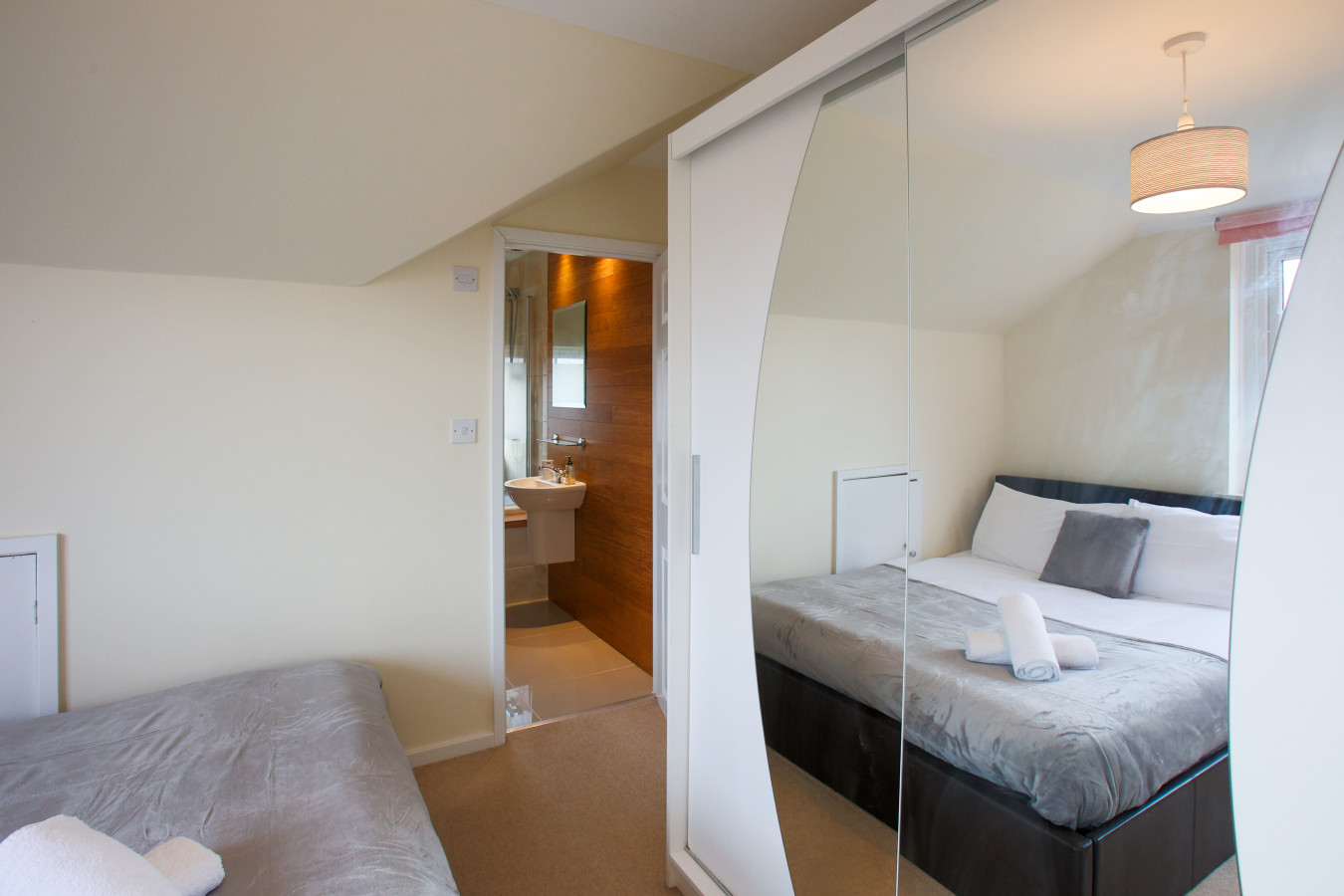 Grand 5BR Home in Market Harborough with Free Parking in 4 Harborough Rd, Dingley, Market Harborough LE16 8PH, UK - Property image 18 - VivreStays