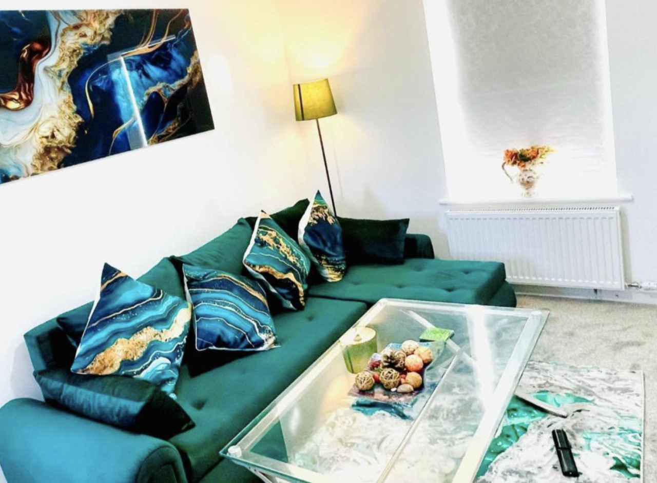 3-Bedroom Gem in Manchester with Free Parking in 26 Blanchard St, Hulme, Manchester M15 5PN, UK - Property image 16 - VivreStays