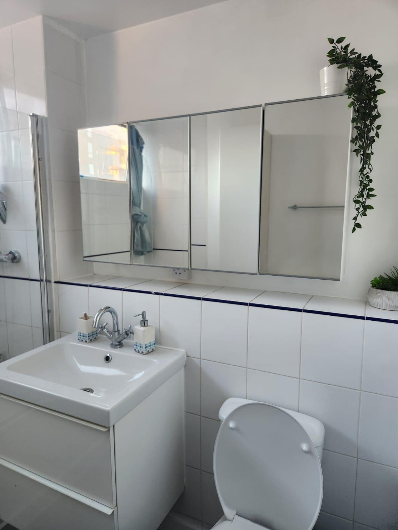 Stylish 1-Bedroom Haven in Central London in 25 Gwen Morris House Wyndham Rd, London SE5 0AD, UK - Property image 7 - VivreStays