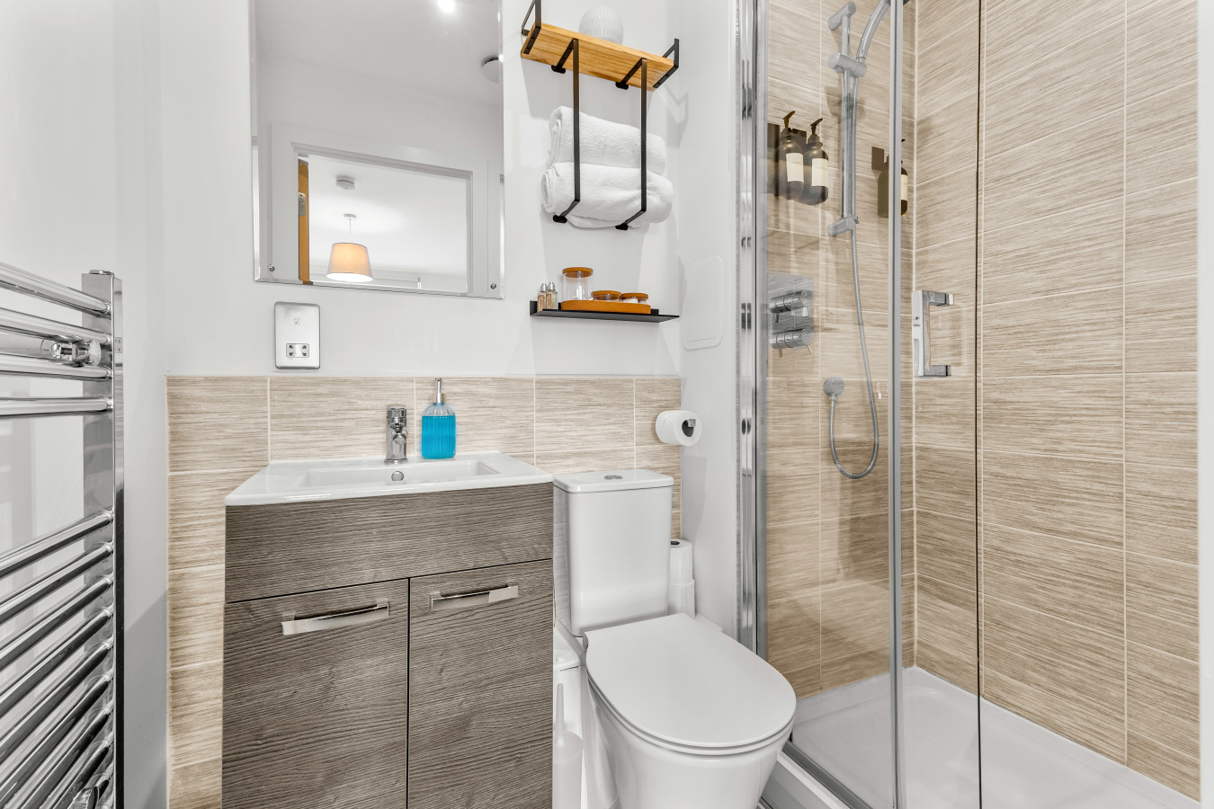 Modern 2BR Urban Nest In Salford, Manchester for 4 in 26Liverpool Street, England, United Kingdom, M5 4LE - Property image 11 - VivreStays