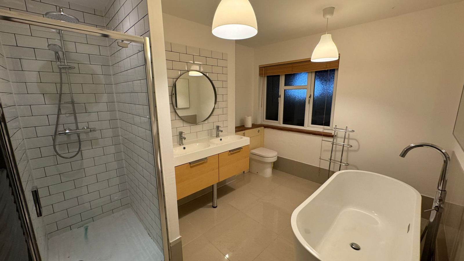 Market Street Retreat in Central Loughborough Sleeps 6 in 51A Market Street - Property image 8 - VivreStays