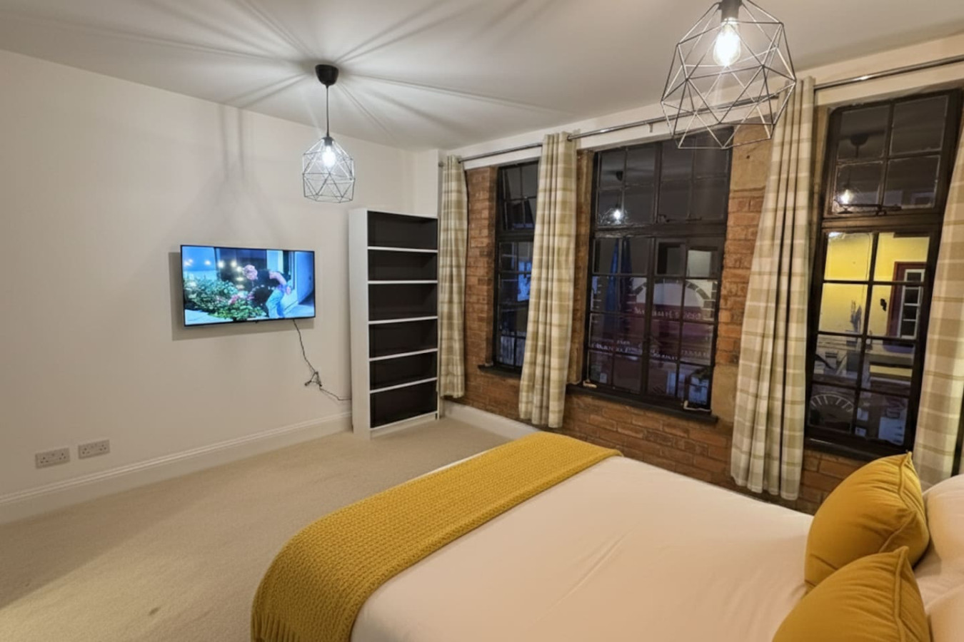 Market Street Retreat in Central Loughborough Sleeps 6 in 51A Market Street - Property image 5 - VivreStays