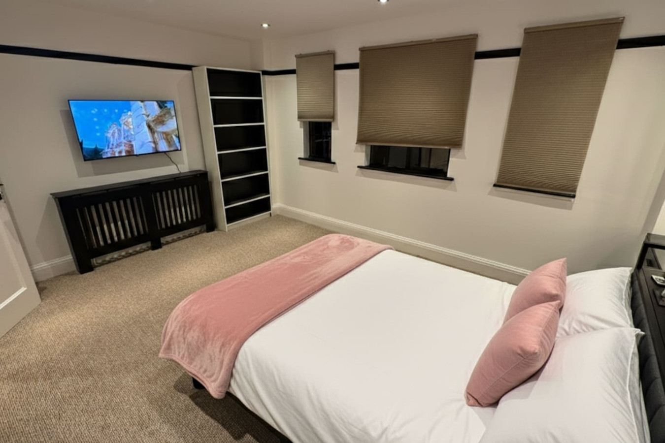 Market Street Retreat in Central Loughborough Sleeps 6 in 51A Market Street - Property image 6 - VivreStays