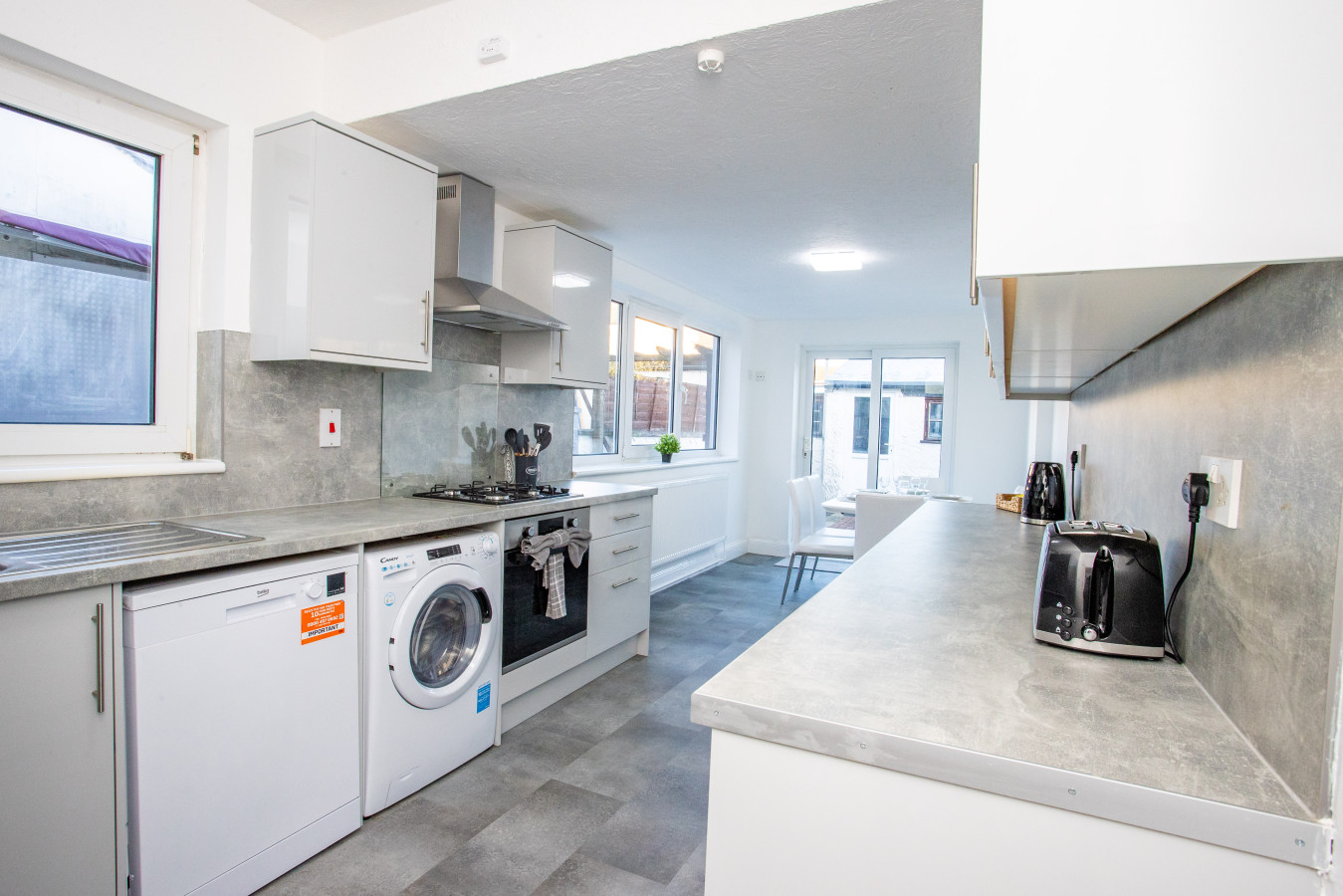 Sunny 3BR Home Near Portsmouth Park in 45 Powerscourt Rd, Portsmouth PO2 7JF, UK - Property image 14 - VivreStays
