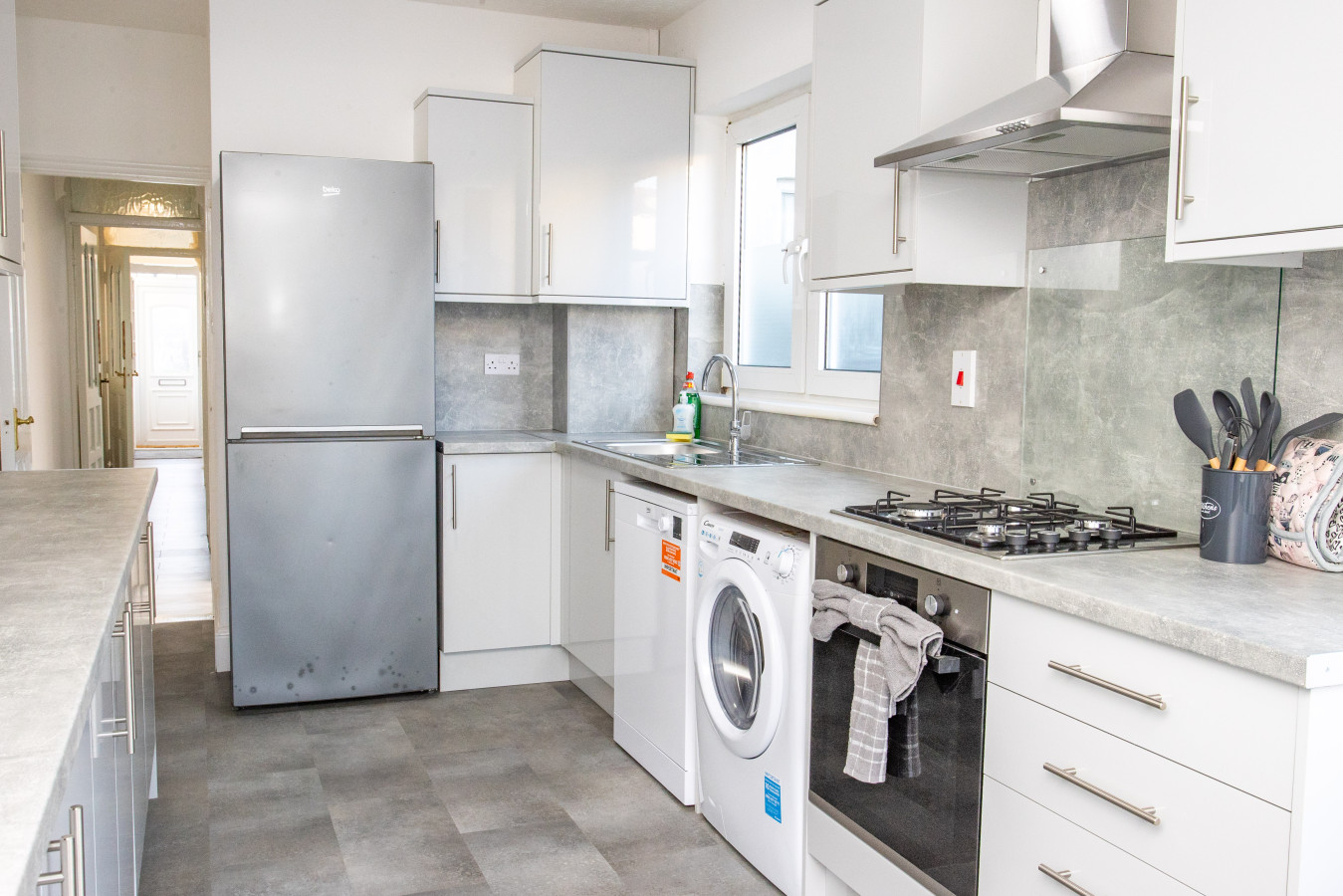 Sunny 3BR Home Near Portsmouth Park in 45 Powerscourt Rd, Portsmouth PO2 7JF, UK - Property image 15 - VivreStays