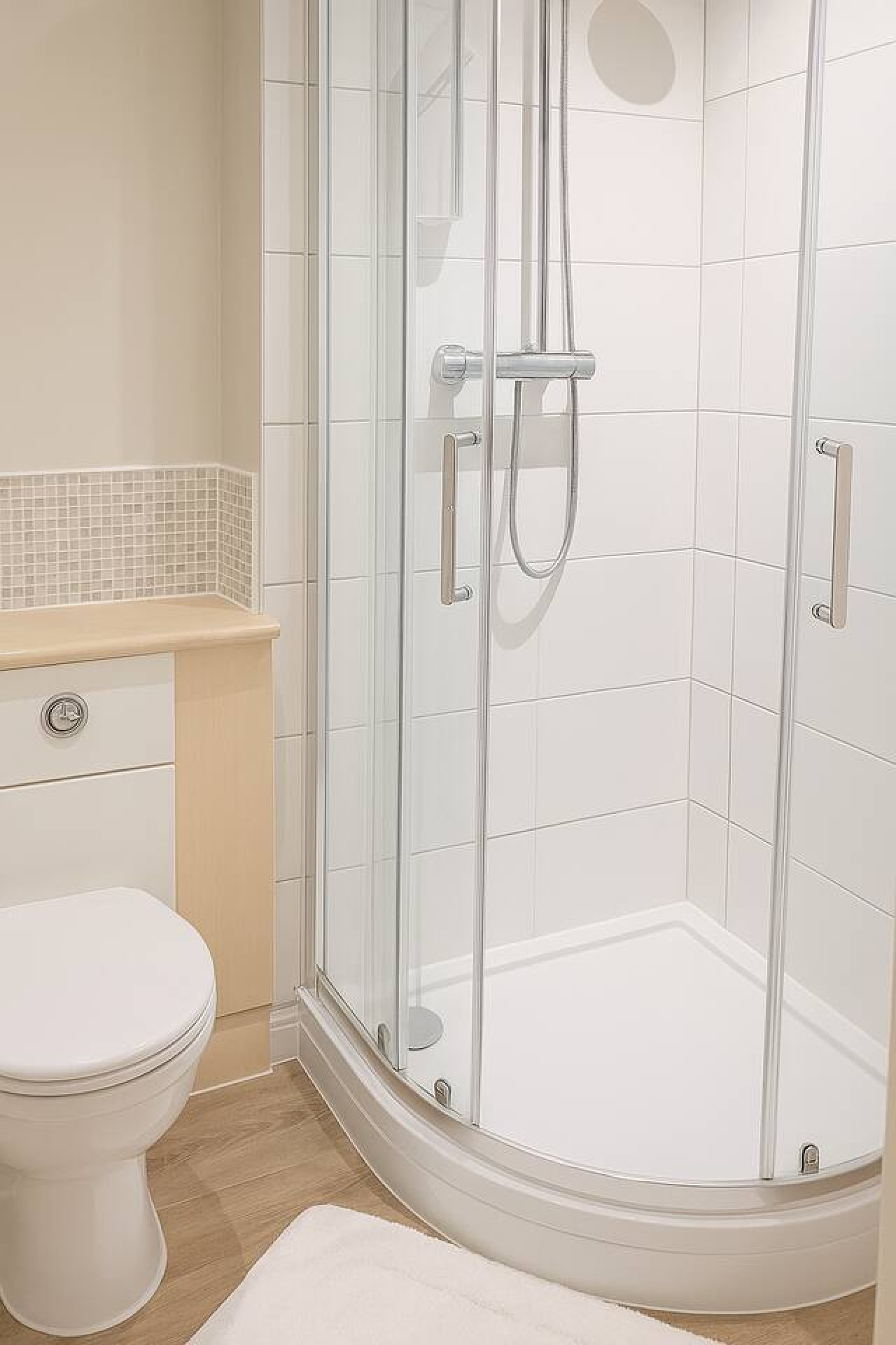 Contractor Stay Hatfield | Free Parking | Sleeps 4 in 215 Parkhouse Ct, Hatfield AL10 9RQ, United Kingdom - Property image 17 - VivreStays
