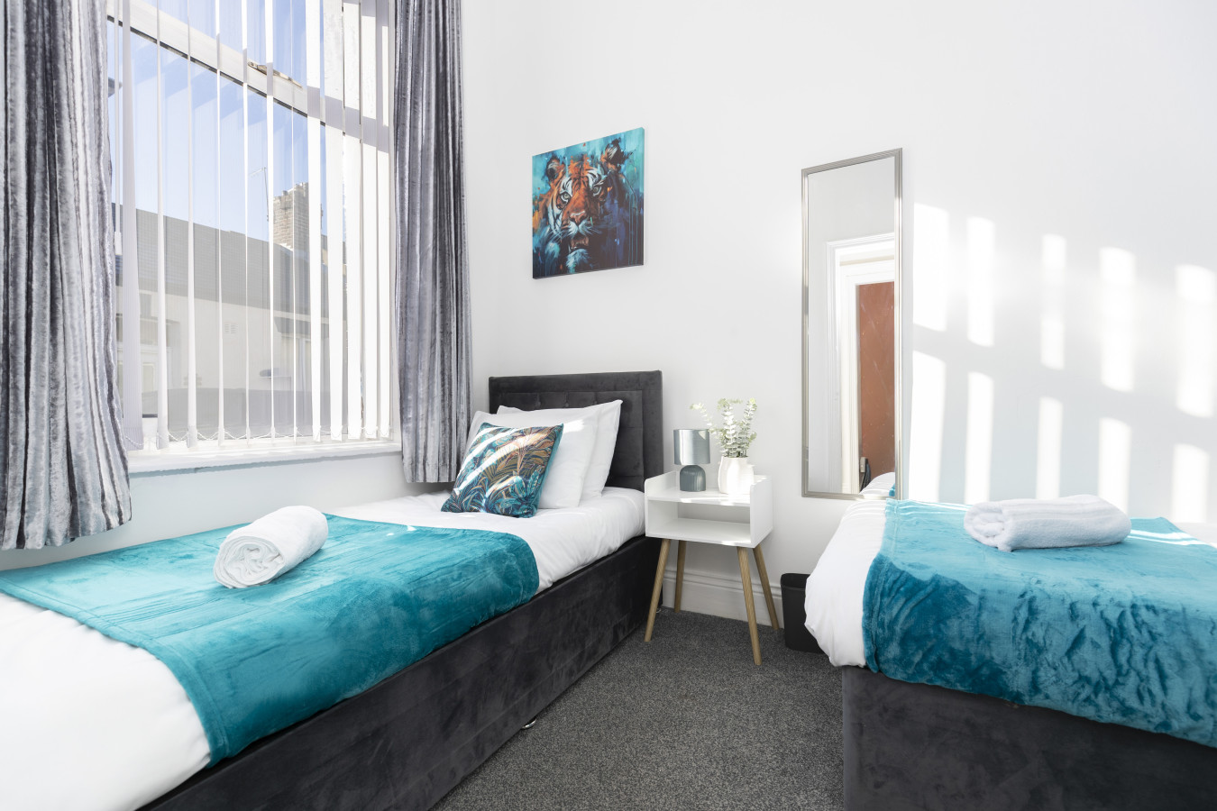 Stylish 3BR Home with Parking by University in 21Chester Street, England, United Kingdom, SR4 7DF - Property image 3 - VivreStays