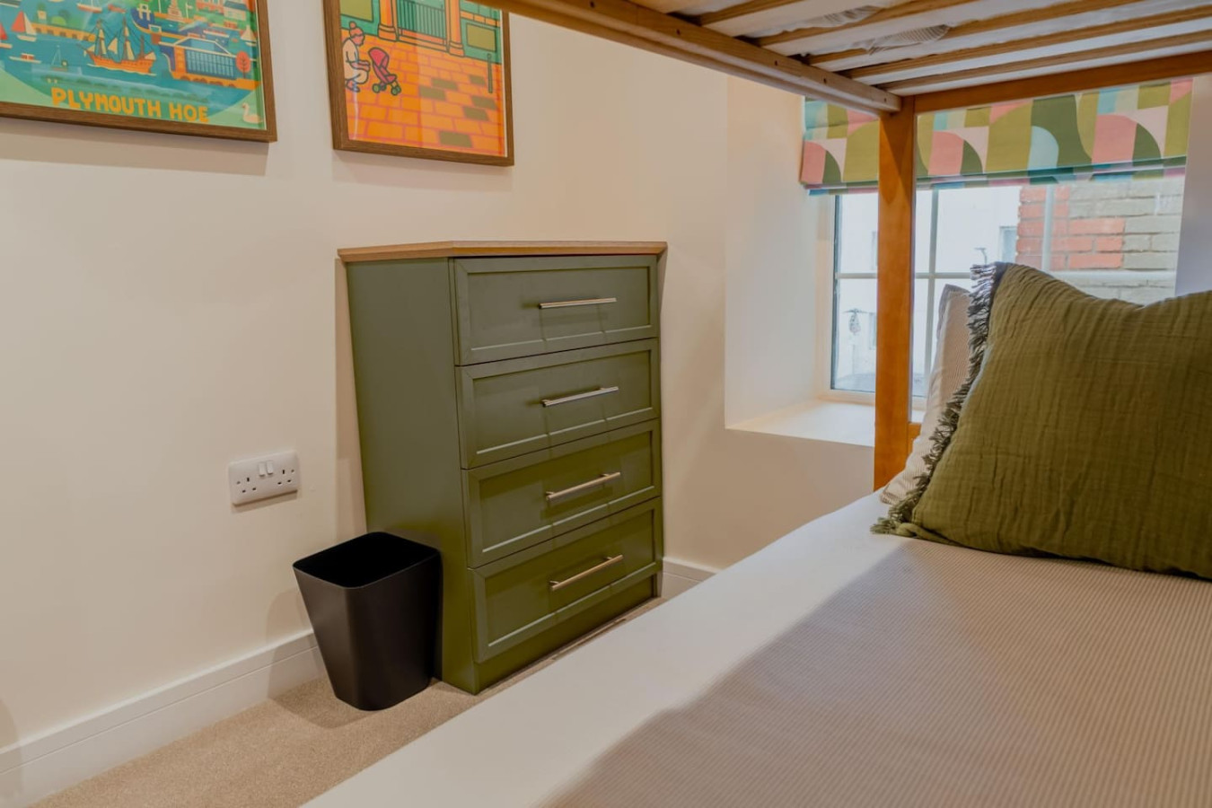 Modern 3BR Flat in Central Plymouth Free Parking Sleeps 6 in Flat 1, 18 Buckwell St, Plymouth PL1 2DA, UK - Property image 14 - VivreStays